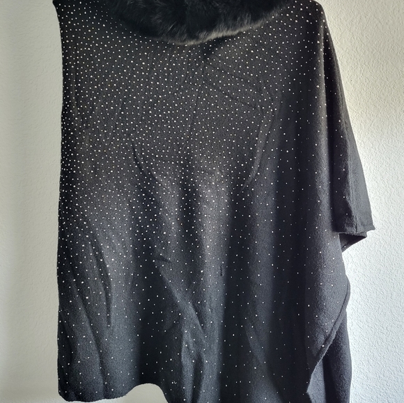 La Fiorentina poncho with fox fur - Picture 2 of 5